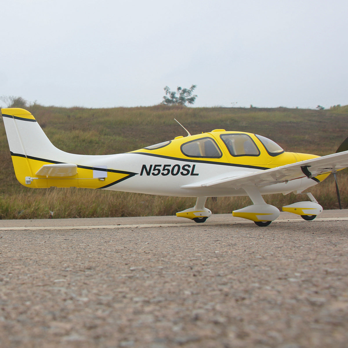 Dynam Cirrus SR22 V3 Trainer 4S Yellow RC Scale Plane 1400mm PNP BNF RTF DY8936YL