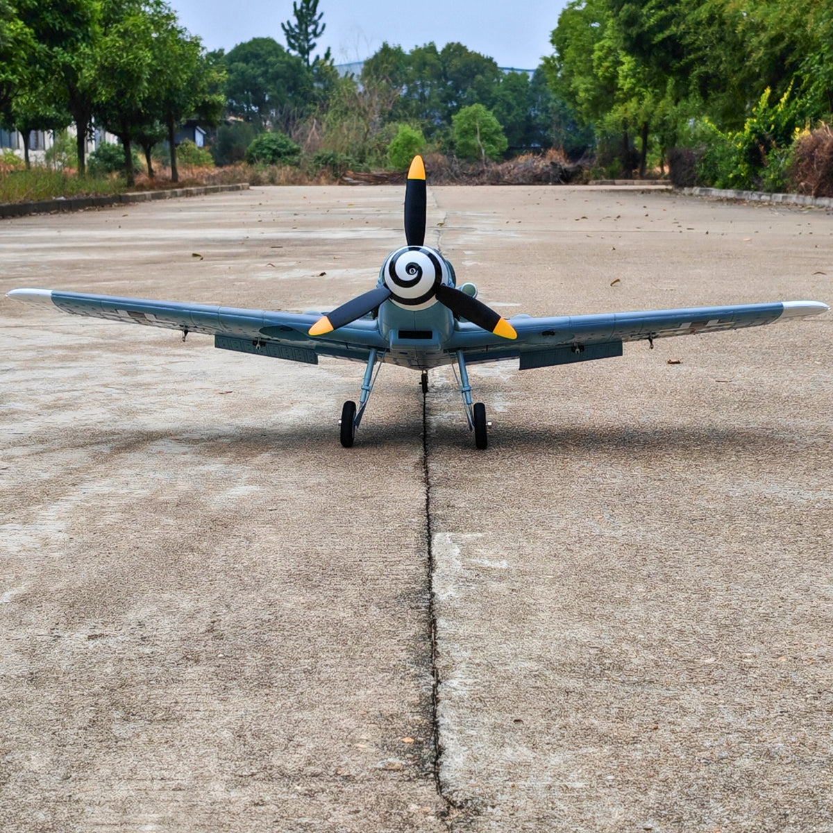 Avion de guerre télécommandé Dynam Messerschmitt BF-109 V2 4S 1300 mm avec volets